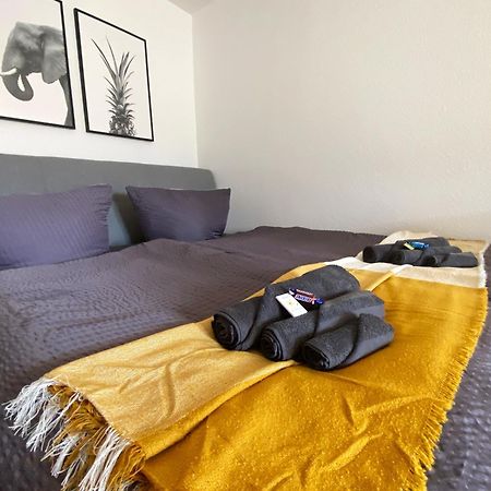 Osnabrück Schoelerberg Apartment Mit Tiefgaragenparkplatz Und Kingsize-Bett מראה חיצוני תמונה