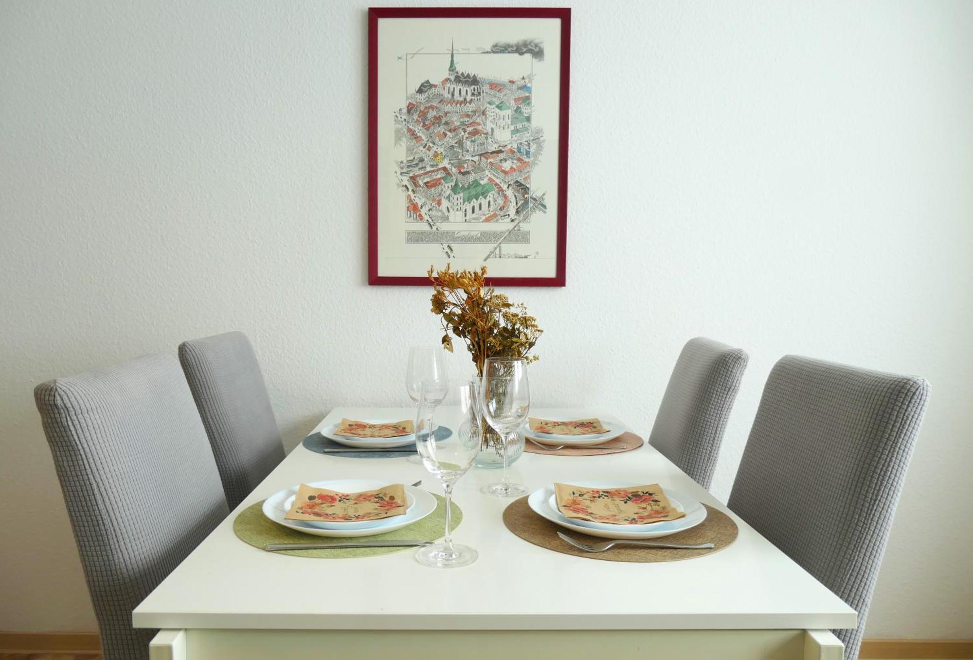 Osnabrück Schoelerberg Apartment Mit Tiefgaragenparkplatz Und Kingsize-Bett מראה חיצוני תמונה
